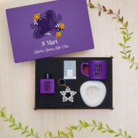 Kadınlar Günü Hediye Seti – Ahşap Kutu, Fincan, Türk Kahvesi, Oda Kokusu ve Anahtarlık